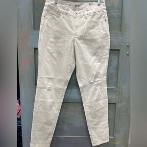 Style & Co. Women's Skinny Jeans in Cream